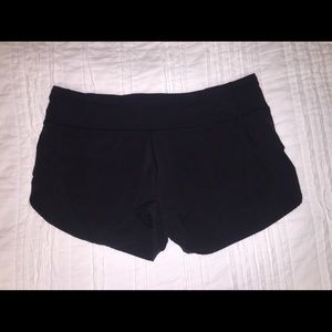lululemon speed shorts size 6